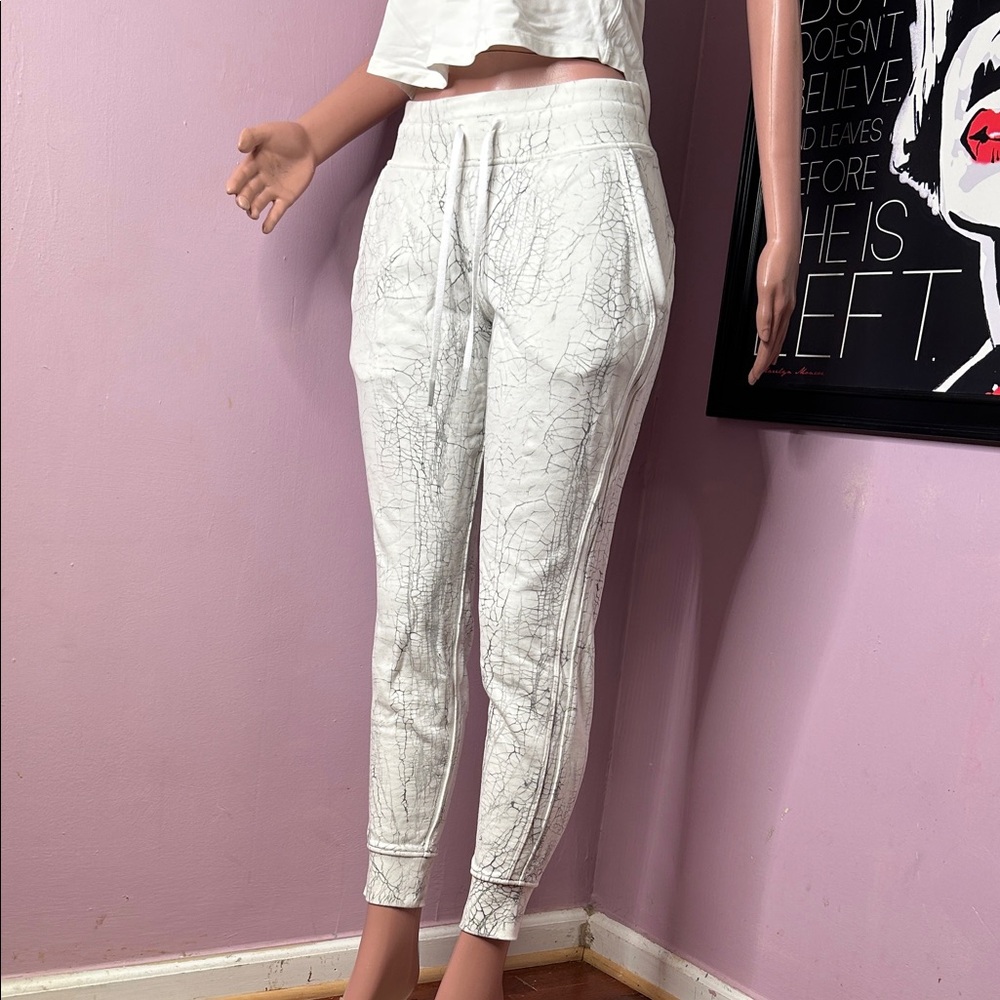 Lululemon Warm Down High-Rise Jogger